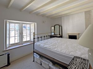 Photo 6- click for photo gallery